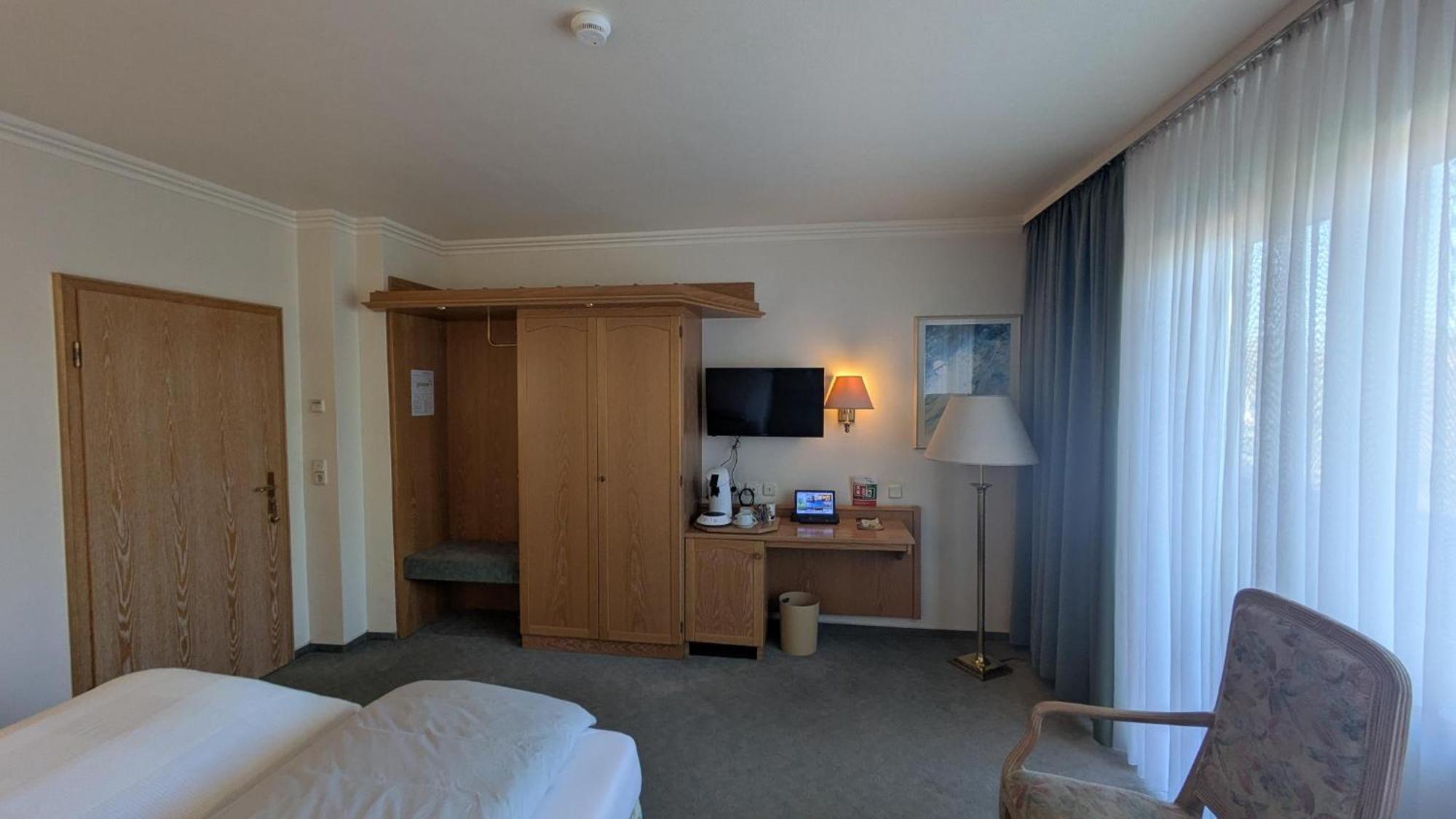 Landhotel Sonneneck - Breuna Im Naturpark Eksteriør billede