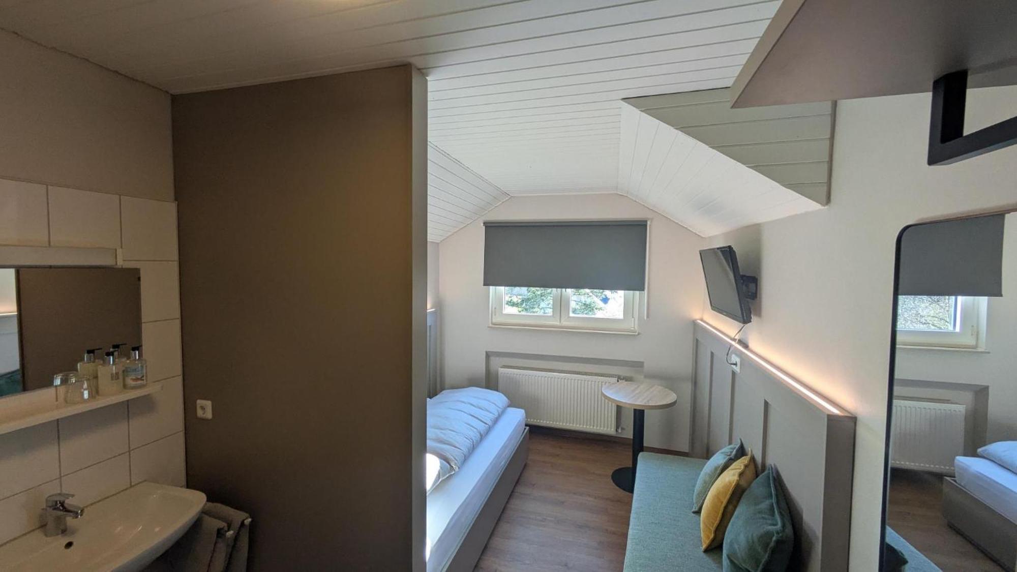Landhotel Sonneneck - Breuna Im Naturpark Eksteriør billede