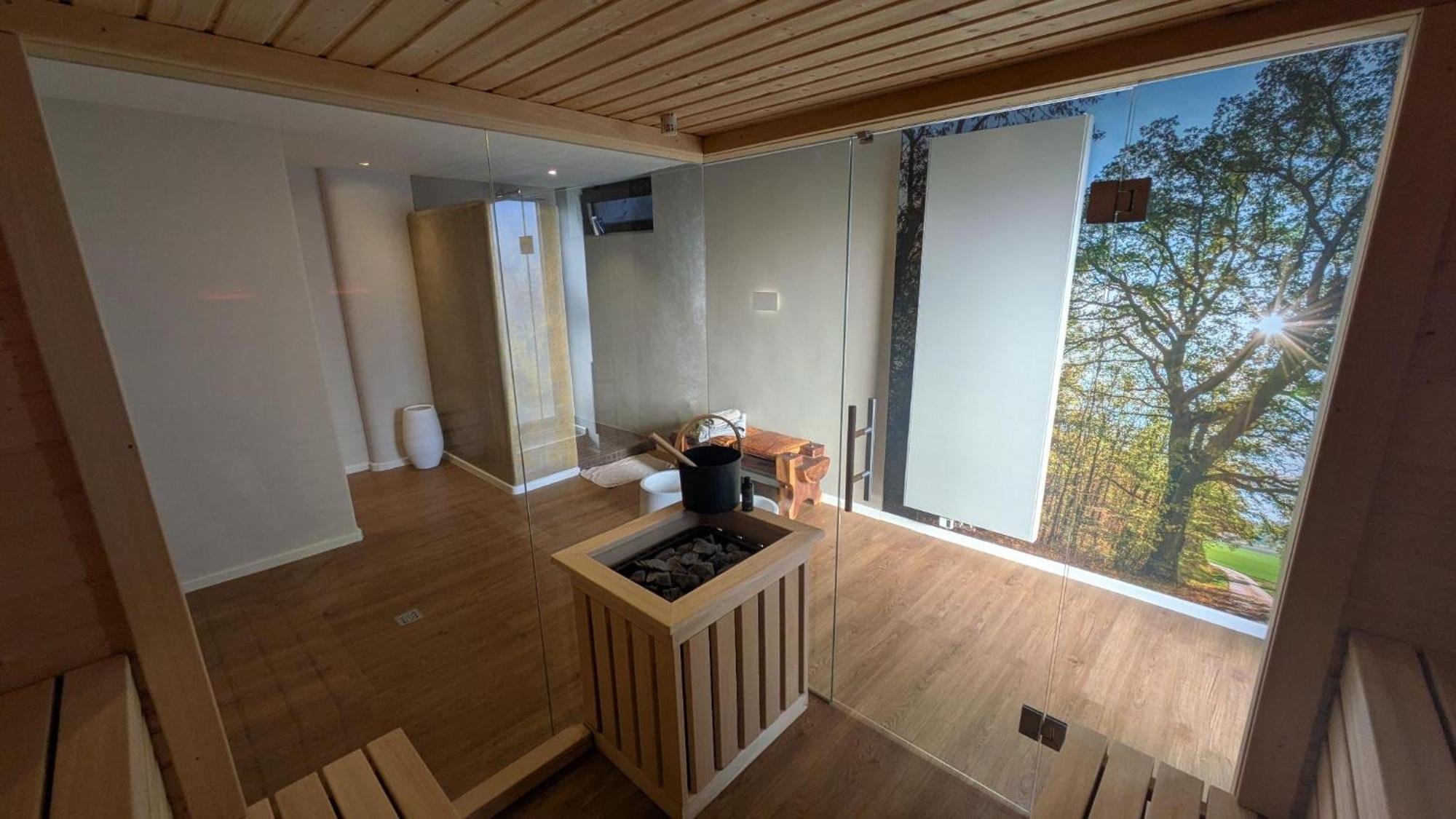 Landhotel Sonneneck - Breuna Im Naturpark Eksteriør billede