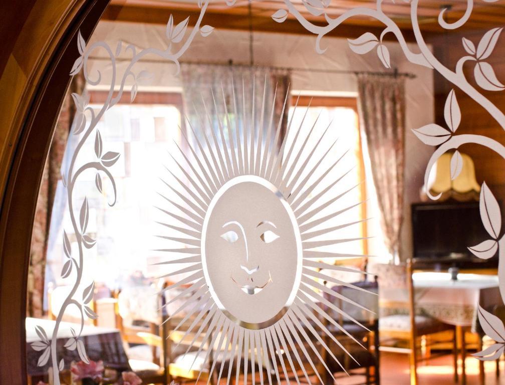 Landhotel Sonneneck - Breuna Im Naturpark Eksteriør billede